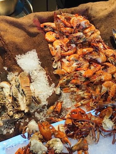 starfish bloo w retreat seminyak hotel bali restaurant seafood