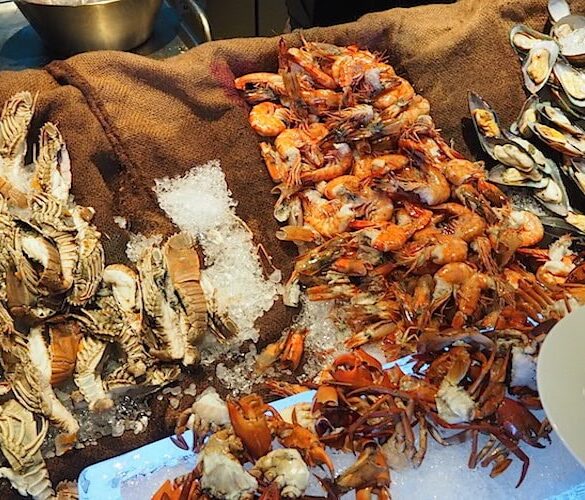 starfish bloo w retreat seminyak hotel bali restaurant seafood