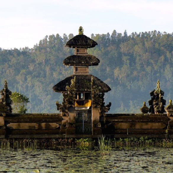Pura Ulun Danu Bratan Bali Best Temples Holy