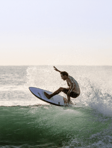 best surfing spots in sri lanka