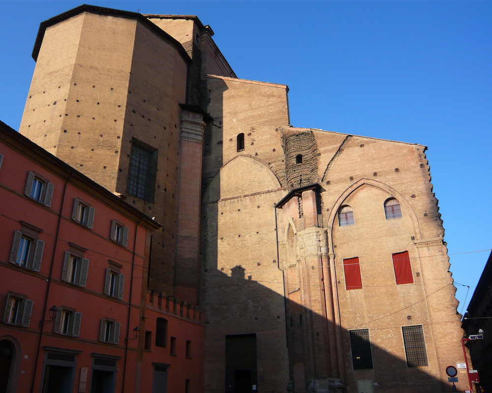 5 Must Do Gastronomic Experiences in Bologna, Italy