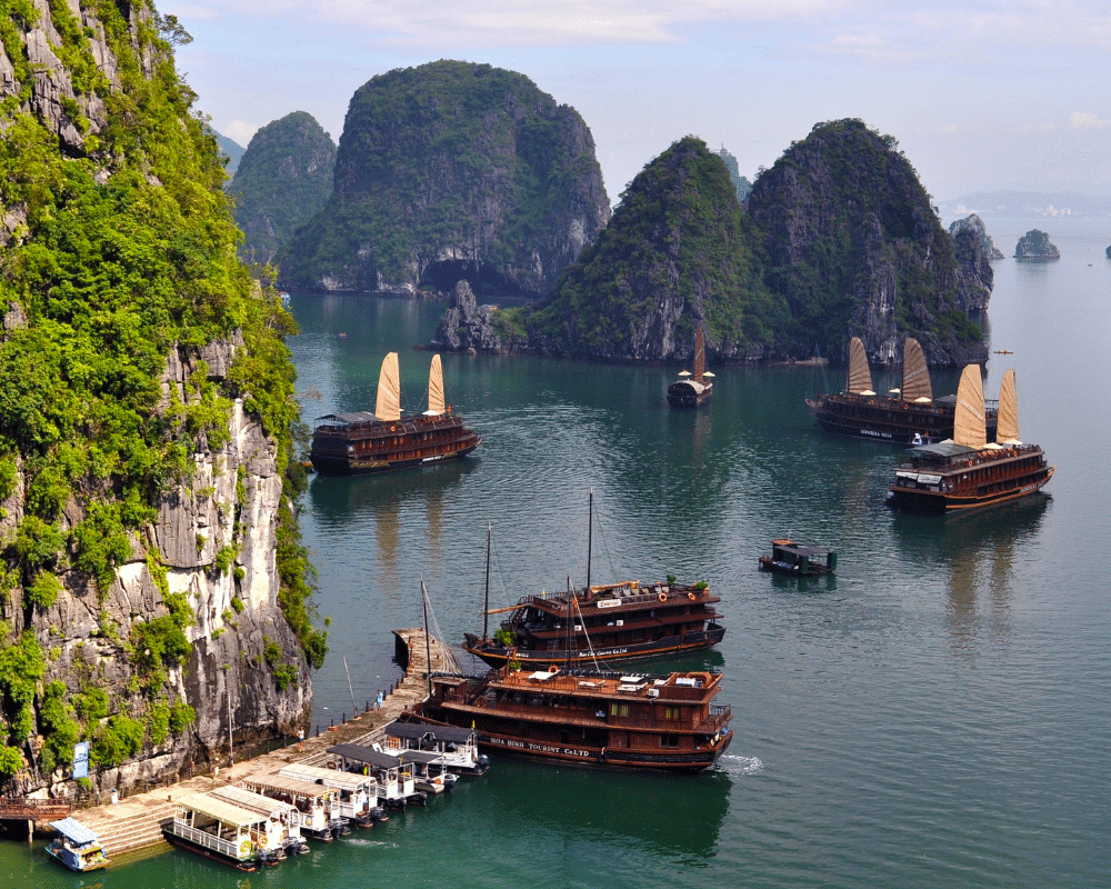 9 Extraordinarily Scenic Cruises in Asia