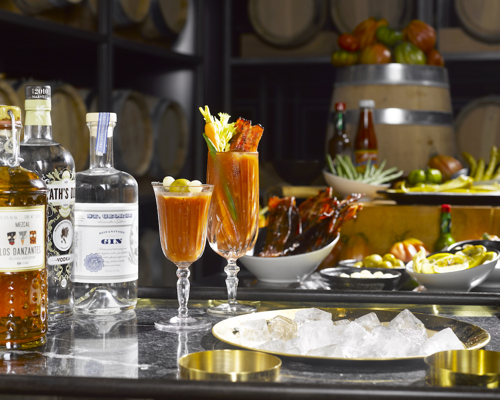 Bottomless Brunch in Singapore: Manhattan Bar’s Adults-Only Cocktail Brunch at Regent Singapore