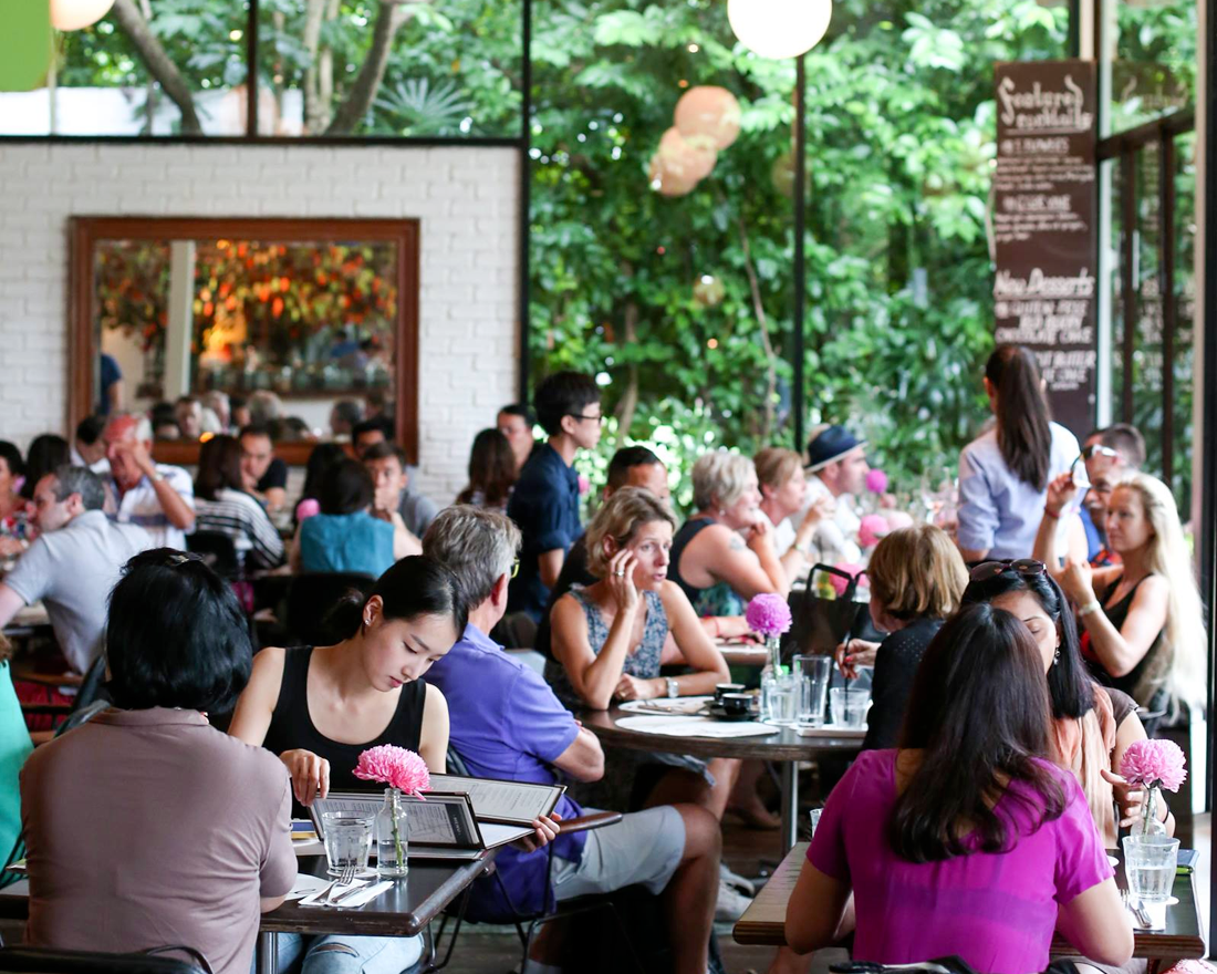 Communal Dining in Singapore: Restaurants With Big Tables and Even Bigger Feasts