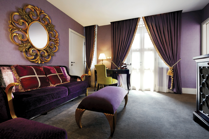 opulent-suite-living-room