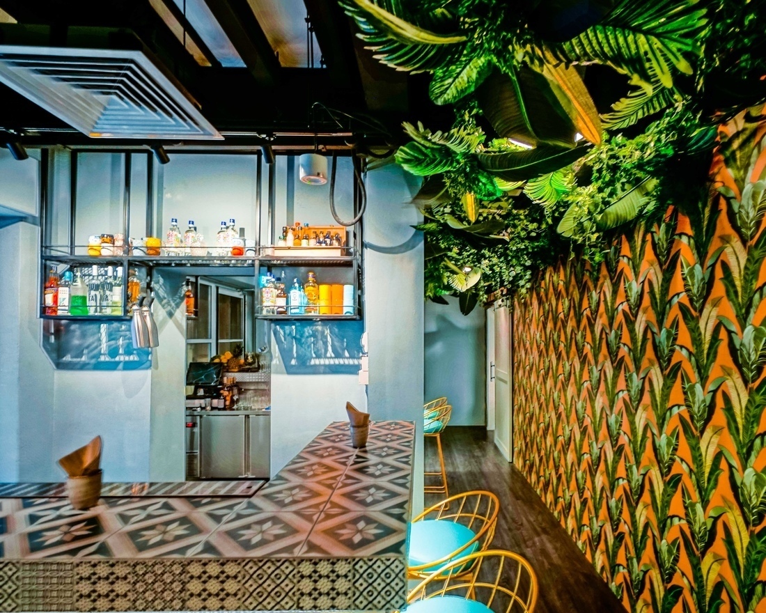 Bee’s Island Drinkery: A Tropical Juice And Cocktail Popup Bar Along Telok Ayer, Singapore