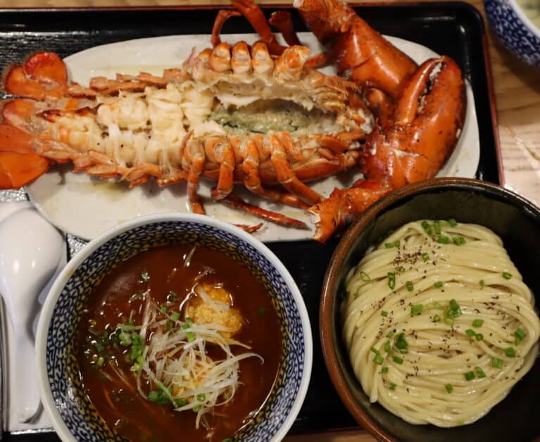 Restaurant Review: Menya Itto Bangkok Has An Insanely Rich and Incredibly Delicious Lobster Tsukemen