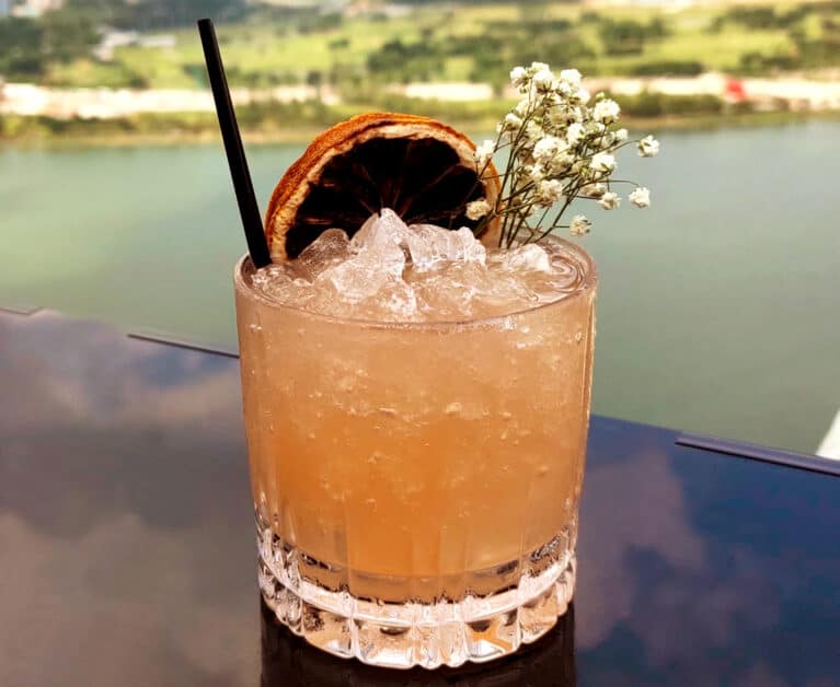 Lockdown Booze-up: Cap Off Your Evening With CÉ LA VI’s Bubbly Sunset Cocktail