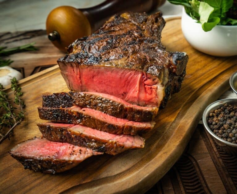 Best Steaks in Singapore: The Finest Restaurants and Eateries For Premium and Affordable Beef Cuts