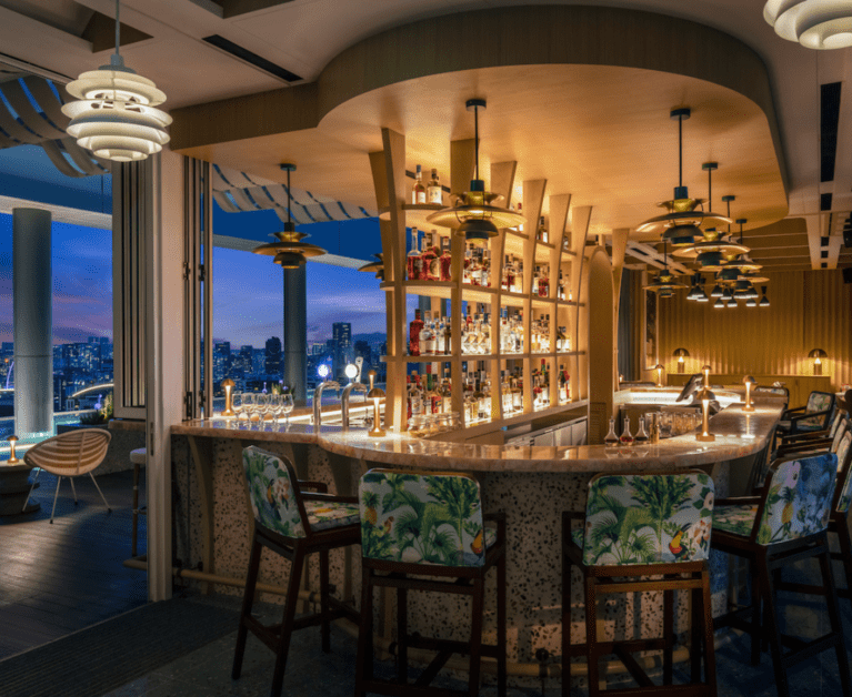 The Best Romantic Bars In Singapore To Get Drunk on Love