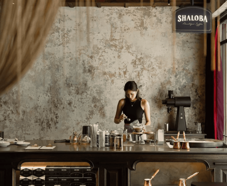 7 Gorgeous & Instagram-Friendly Cafes Worth Visiting in Bangkok