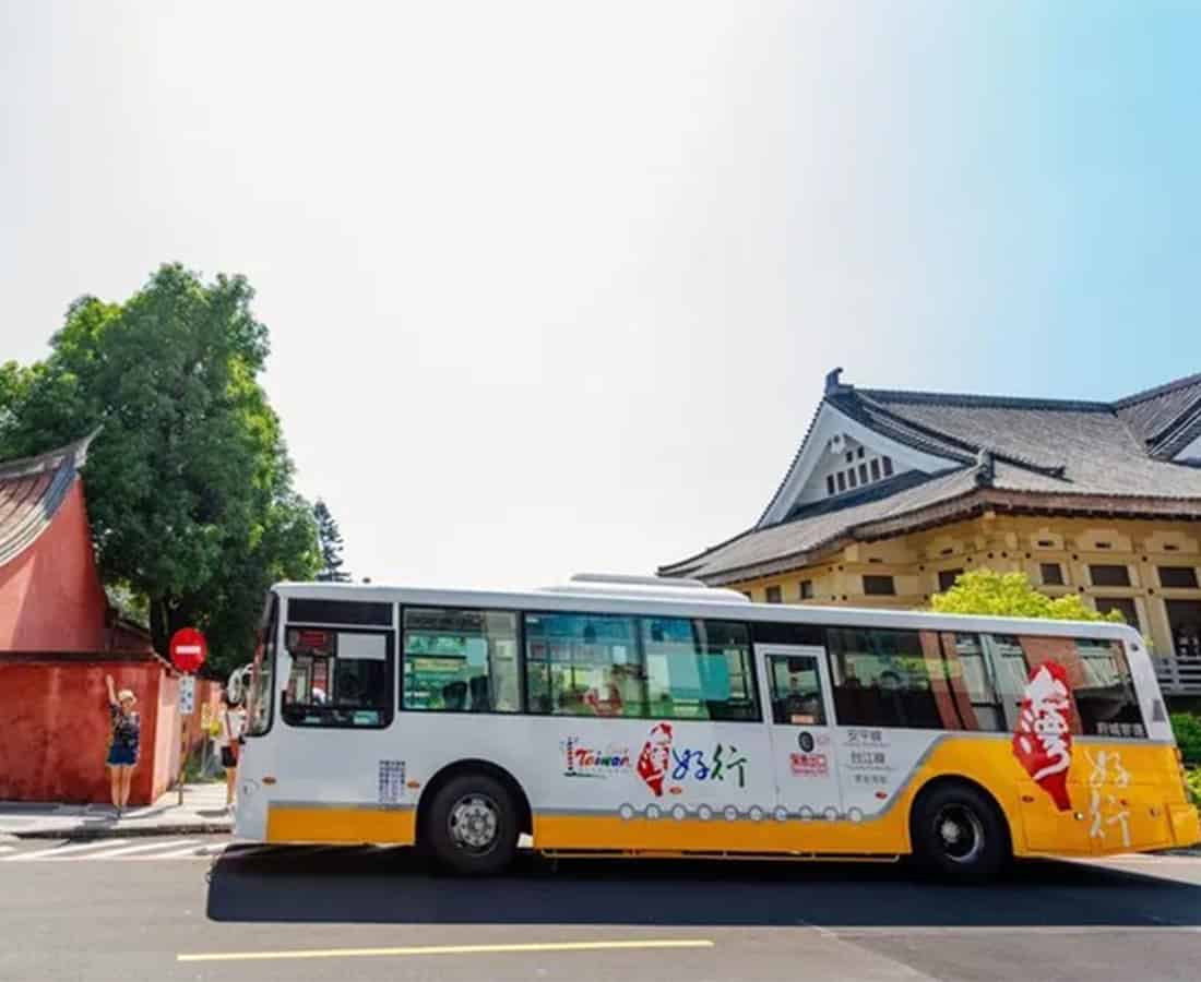 tainan tourist shuttle bus