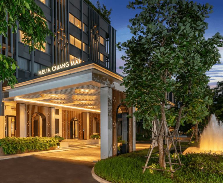 Meliá Chiang Mai: A 5-Star Hotel Offering Modern Comforts & Panoramic Views in a Historic City