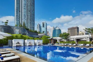 Singapore Marriott Tang Plaza Hotel_Swimming Pool