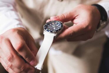 Feature deposit photos