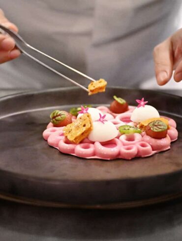 Lo quay Prickly Pear Mousse