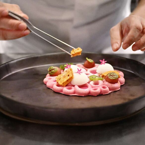 Lo quay Prickly Pear Mousse