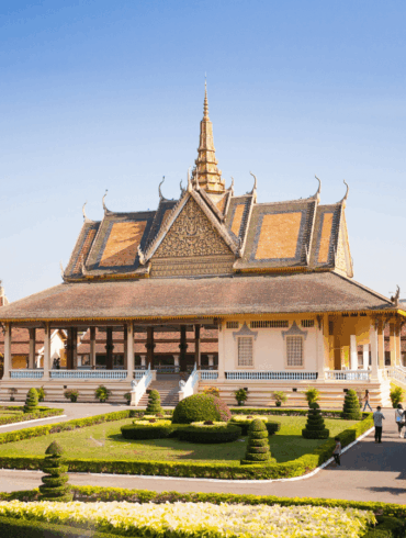what to do in phnom penh