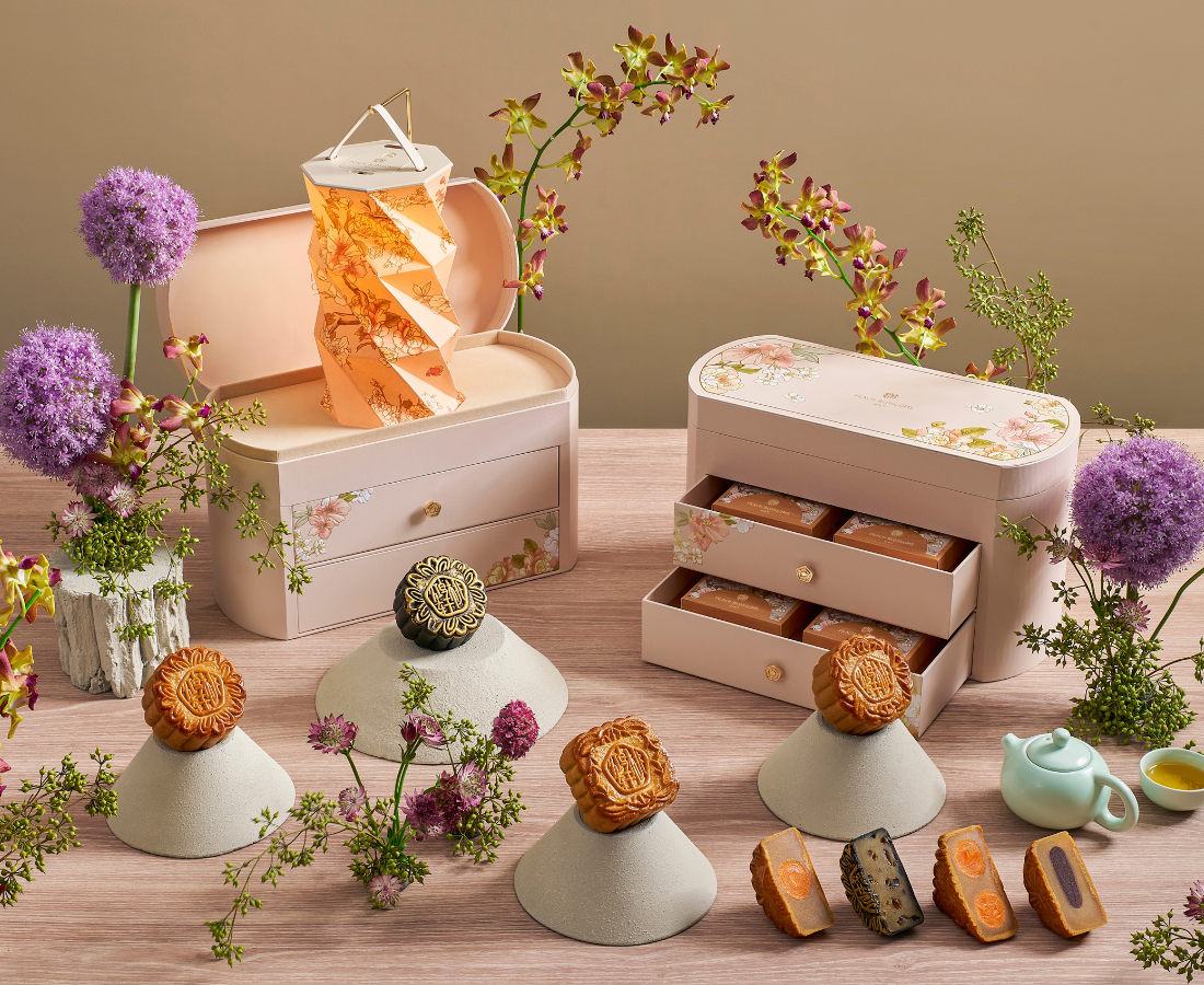 Peach Blossoms, PARKROYAL COLLECTION Marina Bay, Singapore - mooncakes