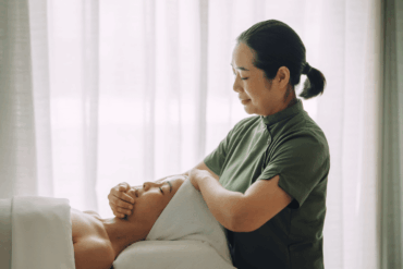 Oasia Spa face massage