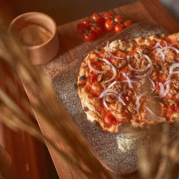 photo of tonno pizza from casa cicheti at tiong bahru singapore