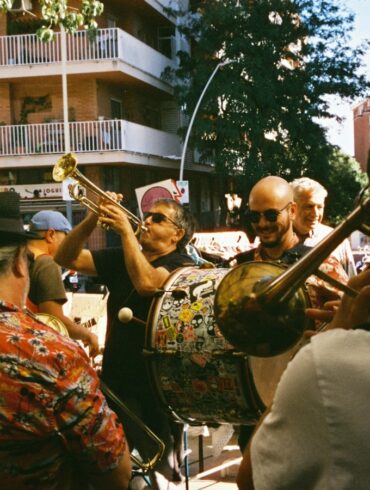 an image of band street busking in barcelona city