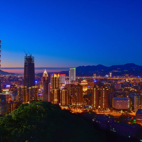 Top Taipei Cafés for Digital Nomads - A night view of Taipei skyline.