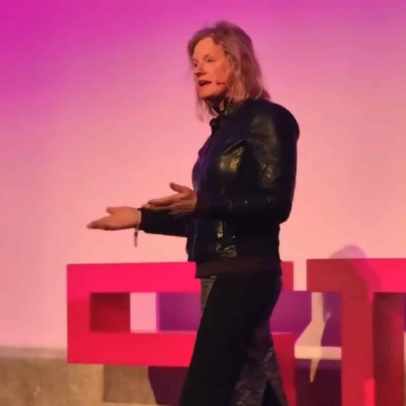 Dr. Vivienne Ming during her talk at SIM Conference