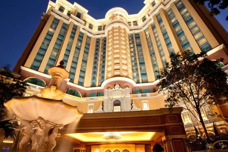 Four Seasons Hotel Macau’s luxurious building exterior