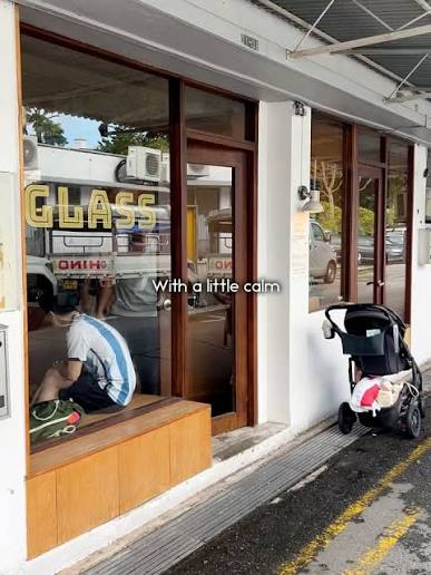 Glass Roasters celebrated a couple's anniversary with a special moment at the hidden Tiong Bahru cafe.