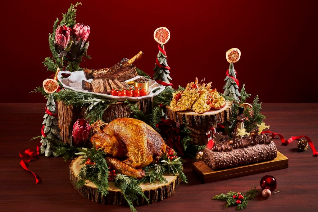Pan Pacific Singapore festive takeaways, including Traditional Roasted Turkey, Cheese-baked Lobster Thermidor, Slow-roasted Australian Beef Rib Eye and a chocolate log cake
